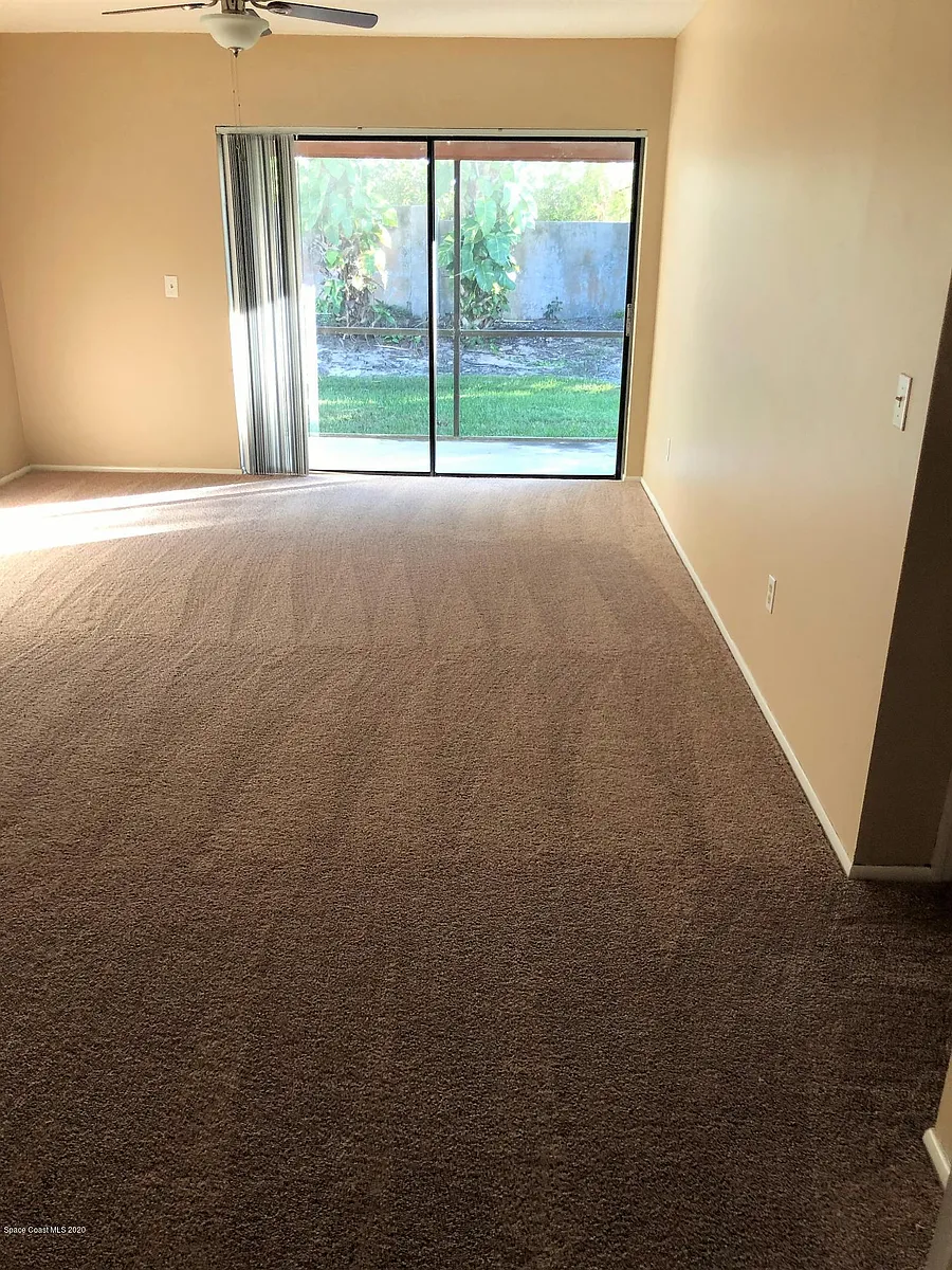Building Photo - 135 Seawind Dr