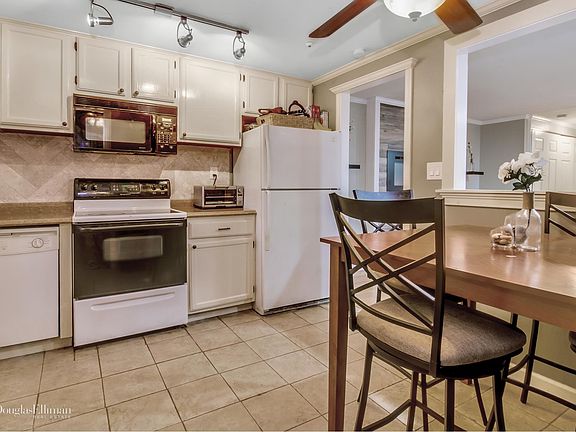 5th image of 85 Glen Hollow Dr