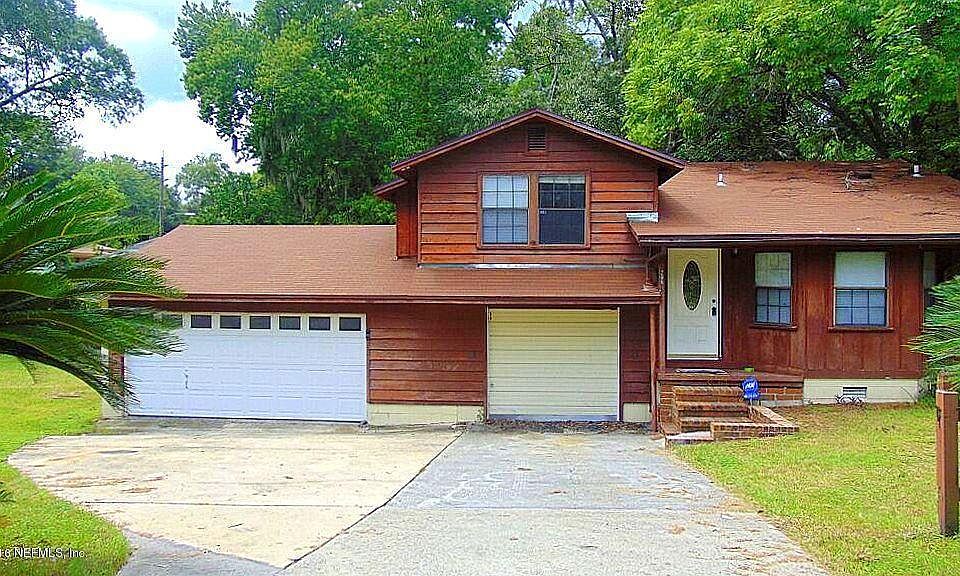 1st image of 208 Metz St