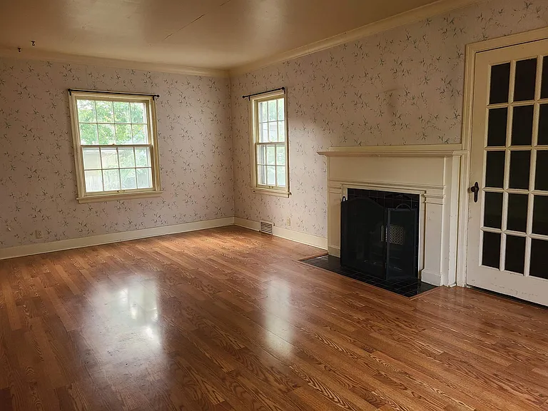 120 Lovejoy Ave — Photo 9