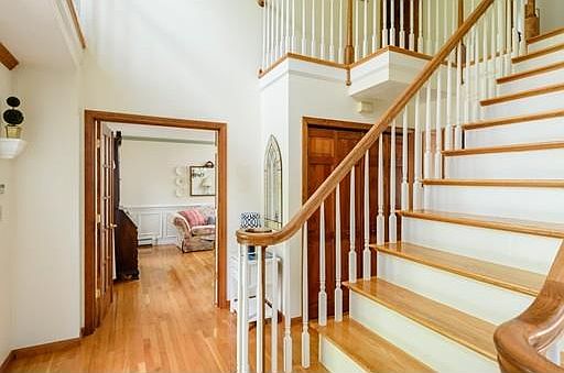 4th image of 79 Sheri Ln