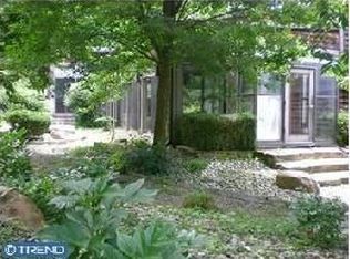 405 Covered Bridge Rd, New Hope, PA 18938