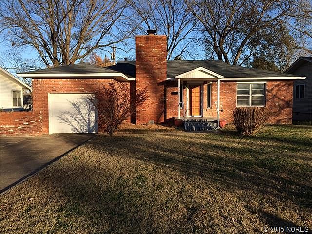1st image of 707 N D Ave