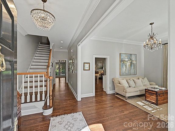 5th image of 1117 Dilworth Crescent Row