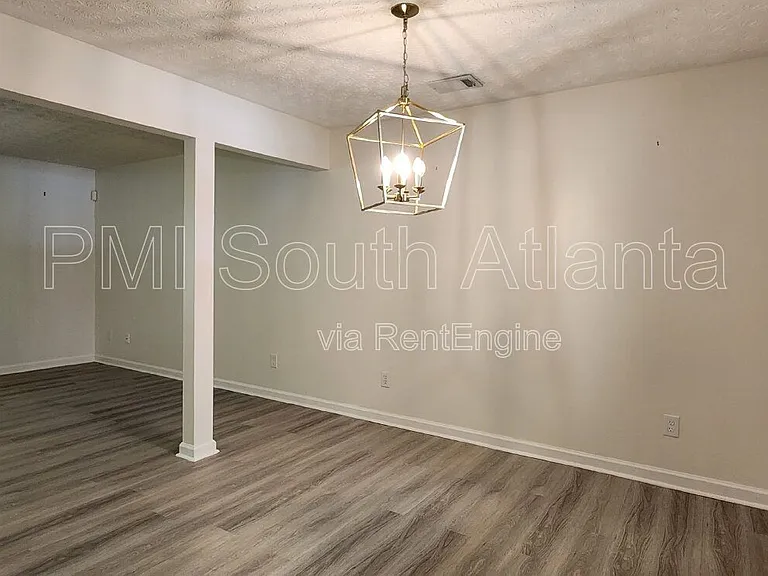 3021 Waldrop Cir — Photo 8