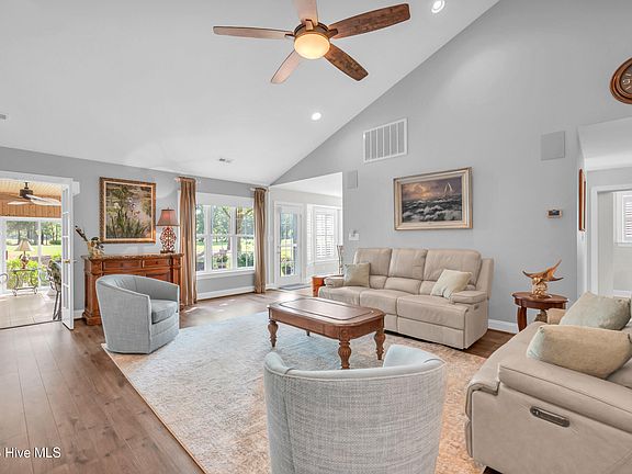 5th image of 129 Candlewood Drive