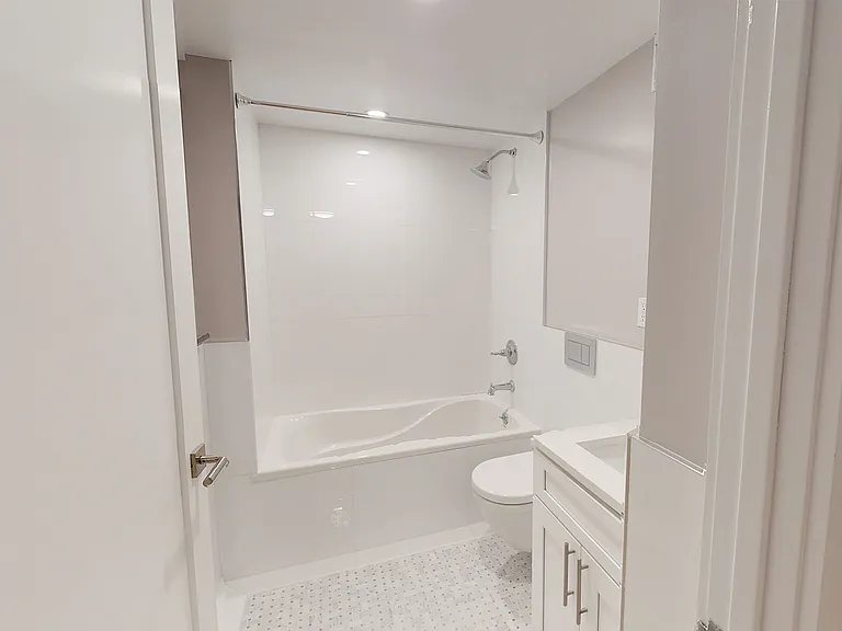 50 W 97th St #2W — Photo 16