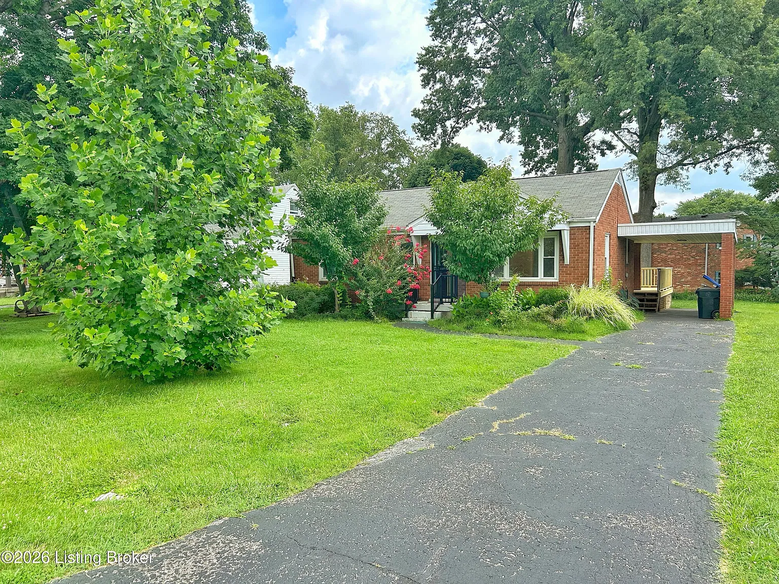 3 bed, 1.5 bath, 1020 sqft, $1,795 — Photo 1
