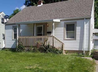 887 Austin Ave, Akron, OH 44306
