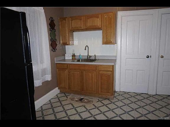 5th image of 45 Bloomfield Ave