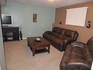 5806 N Oaks Blvd — Photo 5