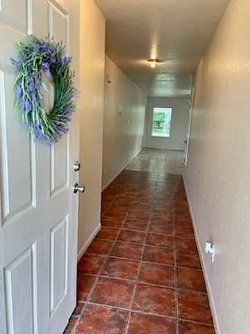 1106 Cloud St — Photo 2