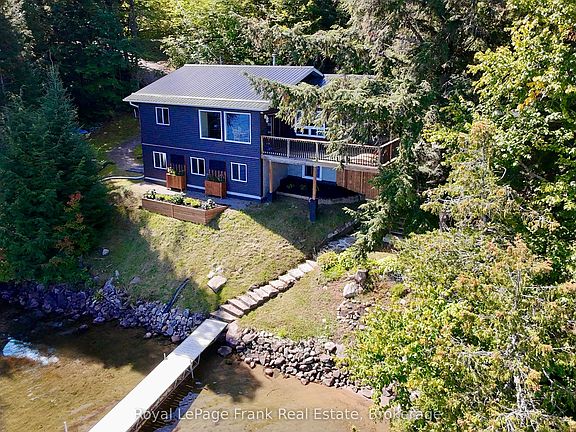 5th image of 1758 Papineau Lake Rd