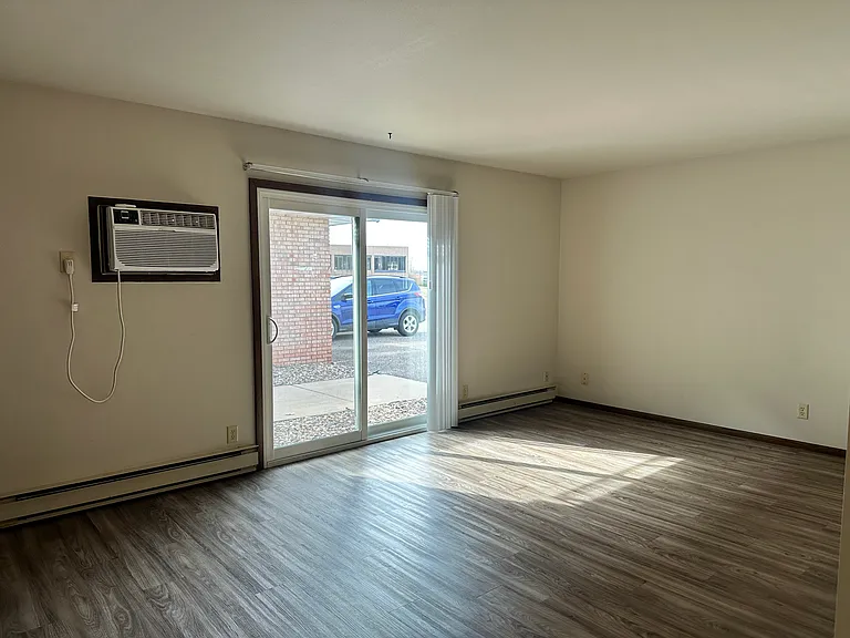2703 Thomas Dr #16 — Photo 7