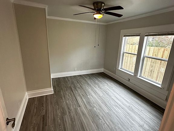 4th image of 715 W Pembroke Ave #1
