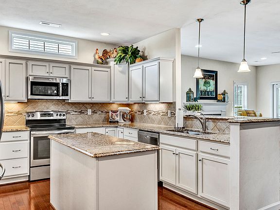 5th image of 2677 Woods Meadow Ln