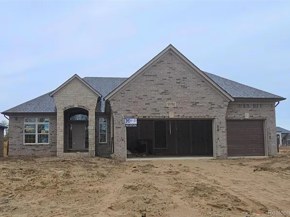 54789 Palomino Dr, Shelby Township, MI 48316