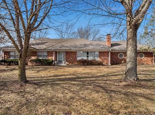 2 N Tealbrook Dr, Saint Louis, MO 63141