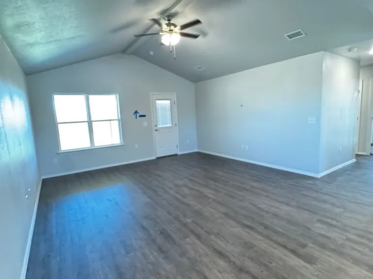 4207 Sunset St — Photo 3
