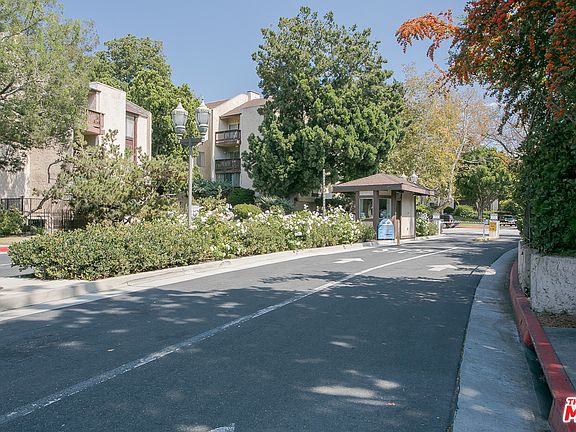2nd image of 3106 Summertime Ln