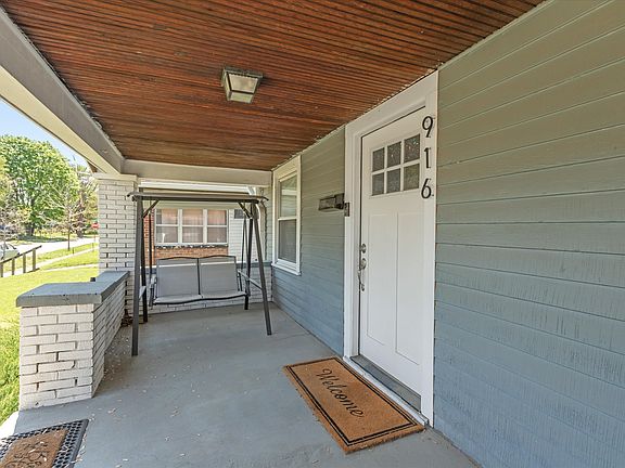 3rd image of 916 N Grant Ave
