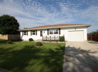 440 Woodbridge Dr, Lowell, IN 46356