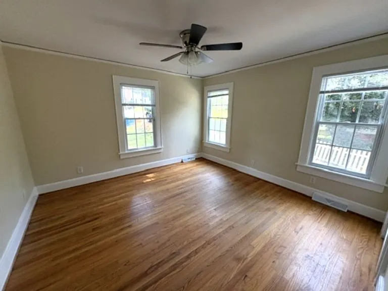 435 Pickens Ct — Photo 17