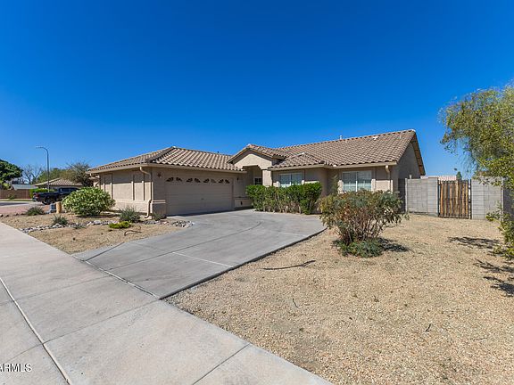 3rd image of 1322 E HARWELL Road