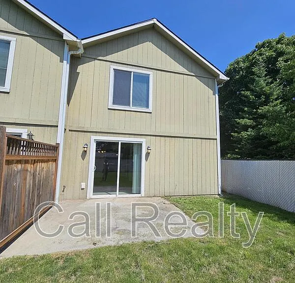 2420 E Joseph Ave — Photo 15