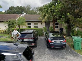 13811 SW 54th St, Miami, FL 33175