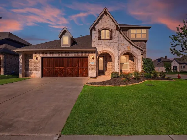 300 Ben Thomas St, Burleson, TX 76028