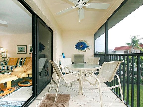 4th image of 671 E Gulf Dr Unit 3B3