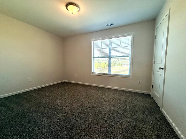 4736 Mastercraft Ct — Photo 13