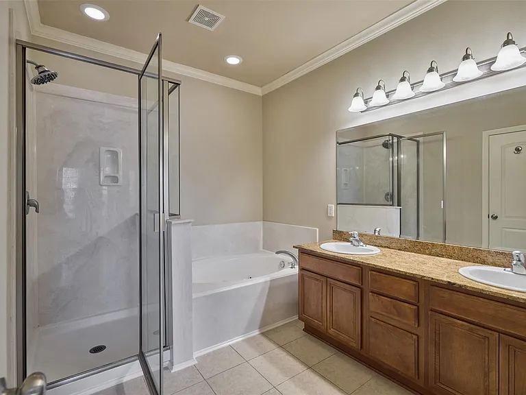 2738 Misty Heath Ln — Photo 29