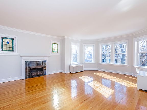 3rd image of 6429 N Glenwood Ave #2