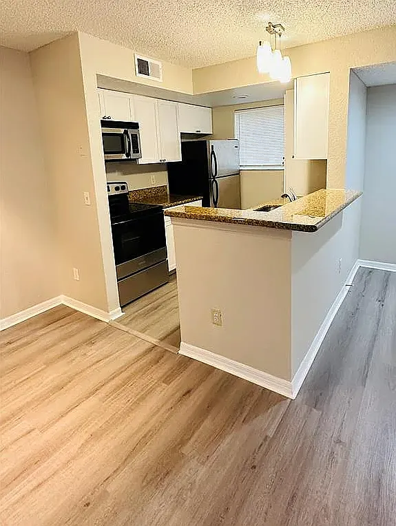 5168 Conroy Road Unit. 1612 - 1 — Photo 2