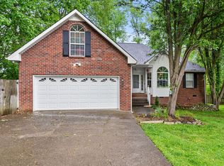 216 Beechbrook Ct, White House, TN 37188