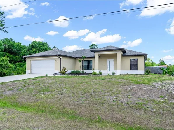 605 E 11th ST, LEHIGH ACRES, FL 33972