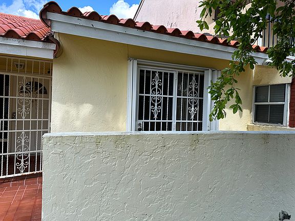5th image of 1511 SW 118th Ave