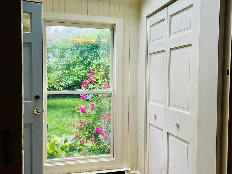 83 Washington Ave — Photo 9