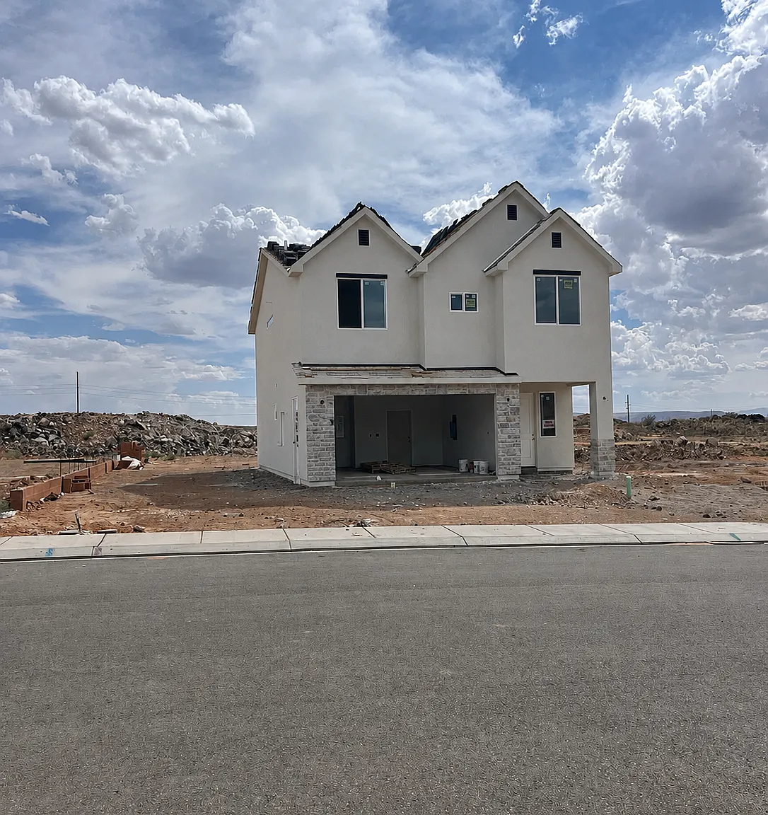4 bed, 2.5 bath, 2430 sqft, $3,000 — Photo 1