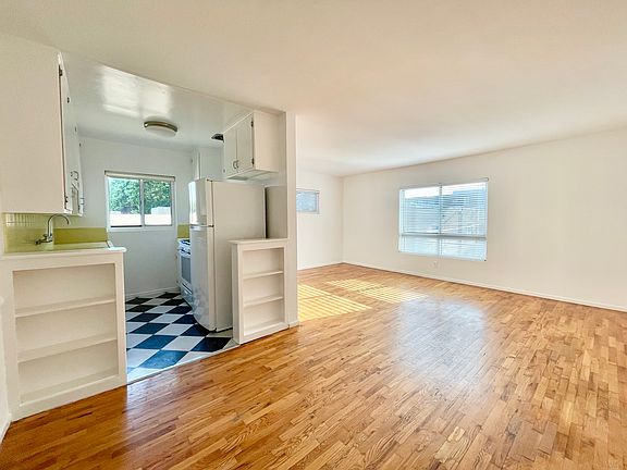 4th image of 1120 N Curson Ave APT 14