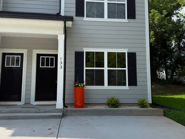 133 8th Avenue Dr SE, Hickory, NC 28602