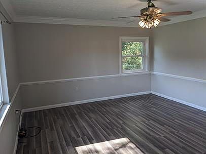 5th image of 8520 Smith Ln #1
