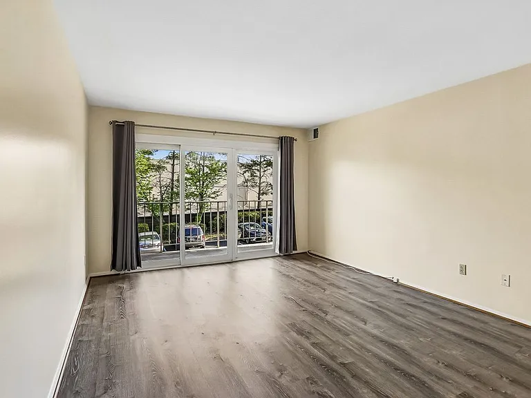 11925 Parklawn Dr #203 — Photo 4