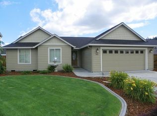 90 Ironwood Dr, Longview, WA 98632