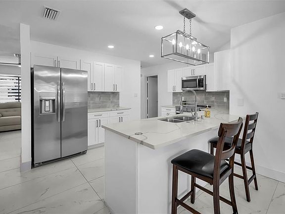 2nd image of 11610 Bee Hive Ln