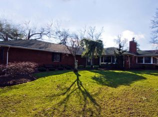 840 Breezy Oaks Dr, Toms River, NJ 08753