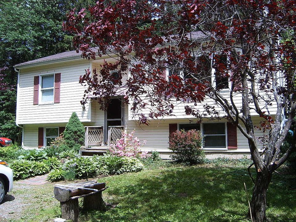 2nd image of 11 Cedar St