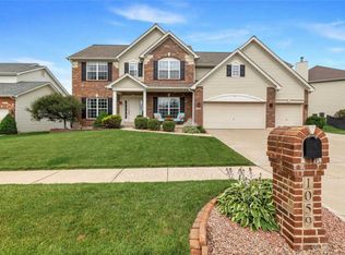 1059 Brook Mont Dr, O'Fallon, MO